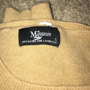 100% Lambs Wool Sweater